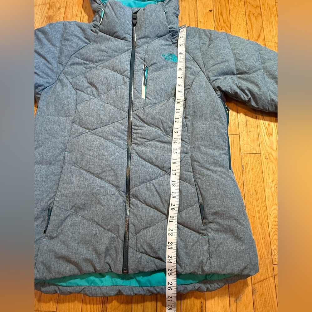 The North Face Women's gray and Blue Puffer Jacket #641 - Picture 4 of 14
